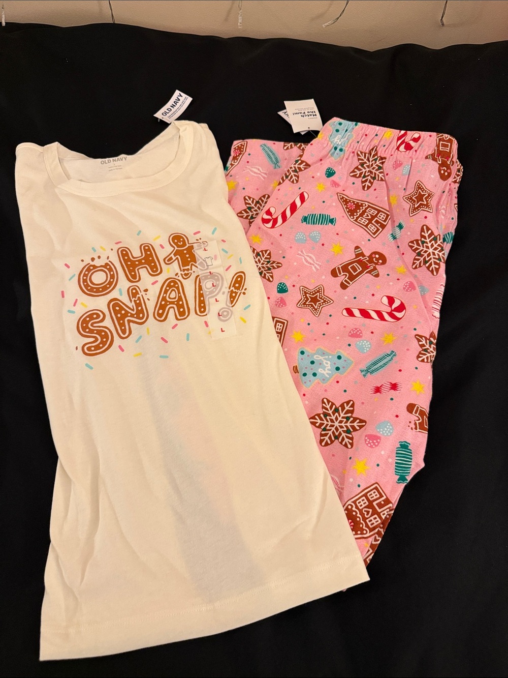 Old Navy Pink and Cream Gingerbread 'OH SNAP' ladies Pajama Set Top L bottom M